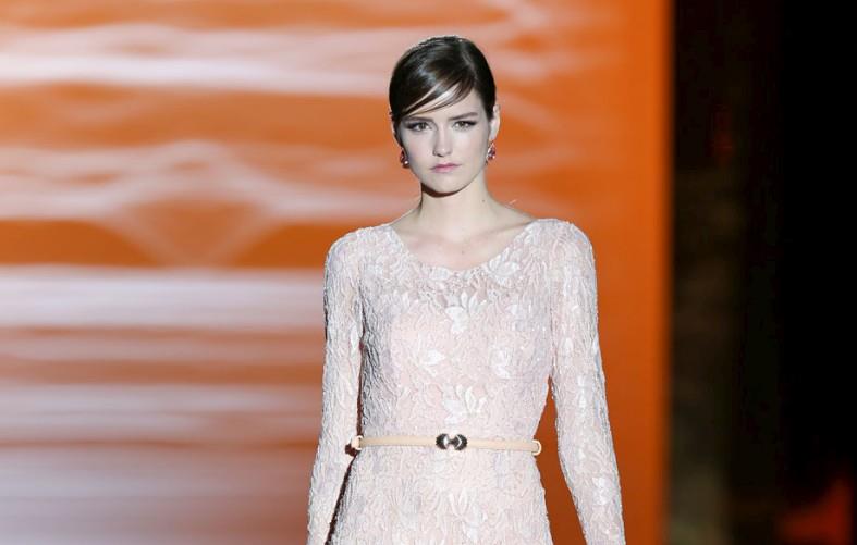 Ψάχνατε νυφικό με δαντέλα;